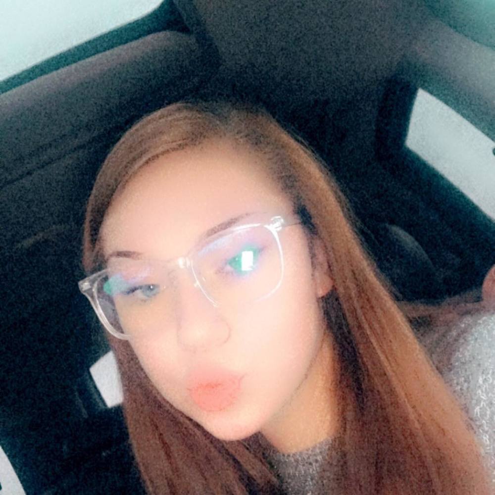 Meet your Posher, Lexi